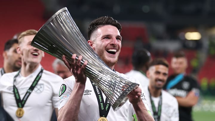 Declan Rice verlässt West Ham United mit dem Conference-League-Titel im Rücken. Declan Rice verlässt West Ham United mit dem Conference-League-Titel im Rücken.