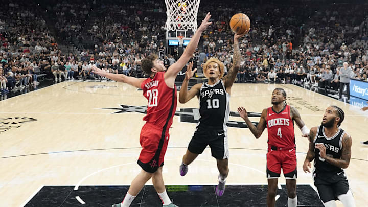 Oct 28, 2024; San Antonio, Texas, USA; San Antonio Spurs forward Jeremy Sochan (10) shoots over Houston Rockets center Alperen Sengun (28) during the first half at Frost Bank Center. Mandatory Credit: Scott Wachter-Imagn Images Oct 28, 2024; San Antonio, Texas, USA; San Antonio Spurs forward Jeremy Sochan (10) shoots over Houston Rockets center Alperen Sengun (28) during the first half at Frost Bank Center. Mandatory Credit: Scott Wachter-Imagn Images