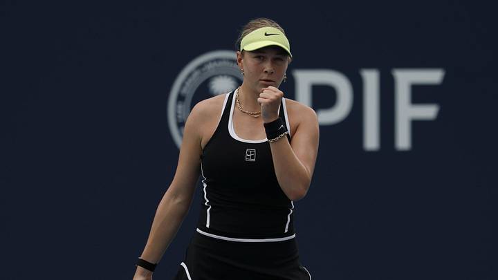 Amanda Anisimova is favored in the first round of Wimbledon.