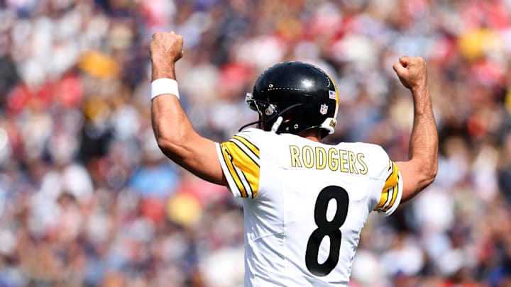 Pittsburgh Steelers quarterback Aaron Rodgers