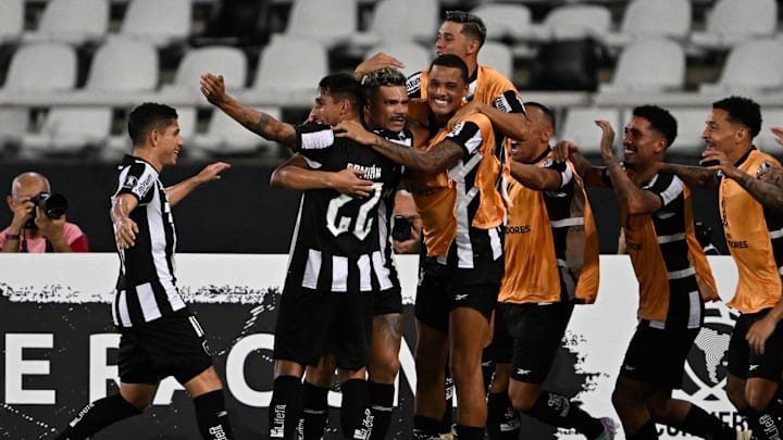 Botafogo se classificou com goleada sobre o Aurora