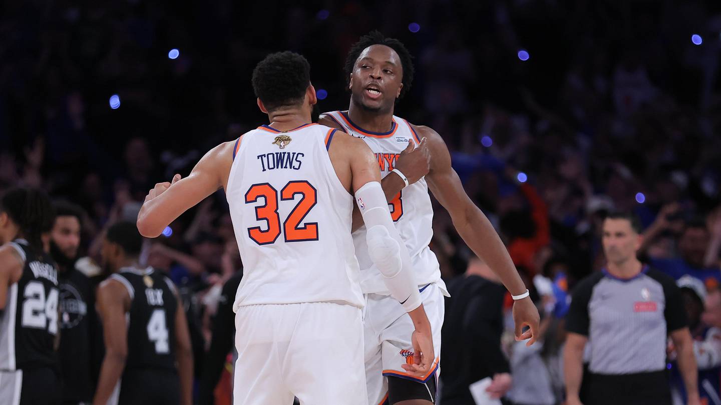 Batman and Robin: OG Anunoby and Jalen Brunson Heroes in Kni