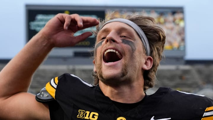 Iowa Hawkeyes quarterback Mark Gronowski injury status update Oregon Ducks Big Ten Kinnick Stadium Dan Lanning Kirk Ferentz