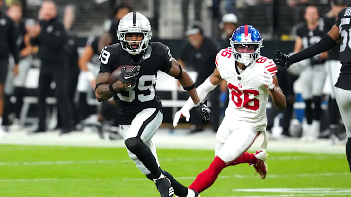 Cornerback Nate Hobbs has agreed to sign with the Packers in free agency.