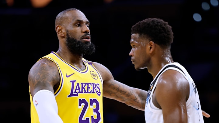 Minnesota Timberwolves v Los Angeles Lakers