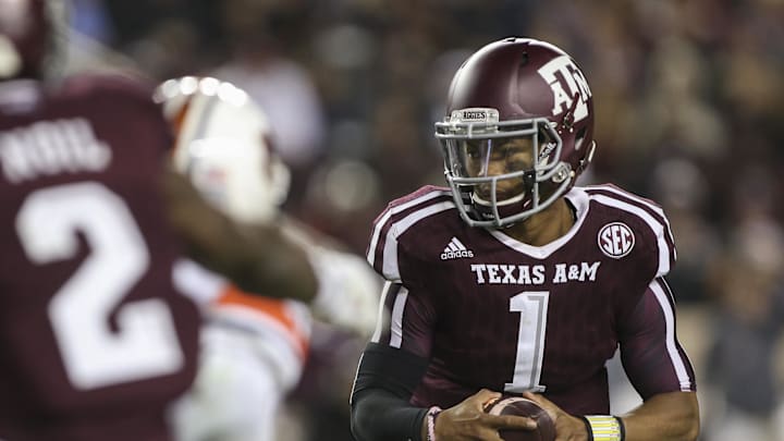 Nov 7, 2015; College Station, TX, USA; Texas A&M Aggies quarterback Kyler Murray (1) carries the