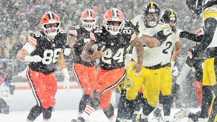 Nov 21, 2024; Cleveland, Ohio, USA; Cleveland Browns running back Nick Chubb (24) scores a touchdown during the second half against the Pittsburgh Steelers at Huntington Bank Field. Mandatory Credit: Ken Blaze-Imagn Images