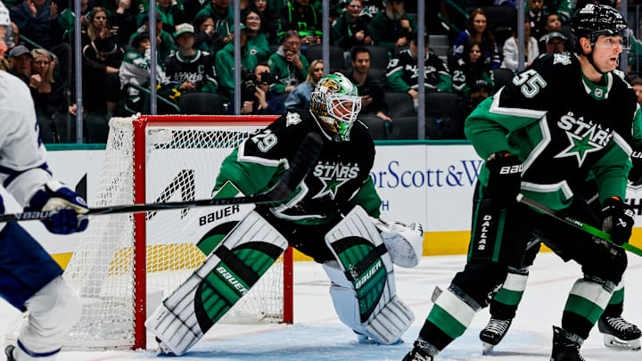 NHL: DEC 21 Maple Leafs at Stars