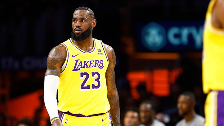 Sacramento Kings v Los Angeles Lakers