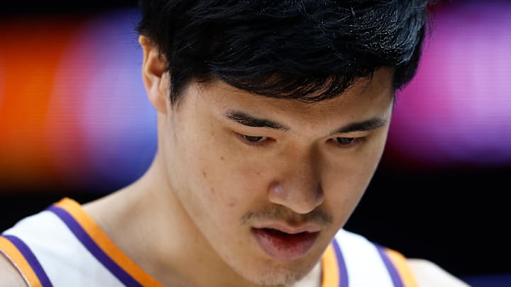 Phoenix Suns v Los Angeles Clippers