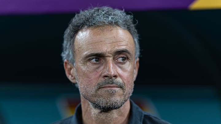 La conférence de presse pour annoncer Luis Enrique a été plusieurs fois décalée