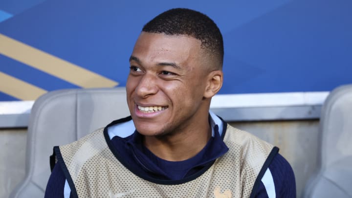 Kylian Mbappé n'avait joué qu'un quart d'heure face au Canada Kylian Mbappé n'avait joué qu'un quart d'heure face au Canada