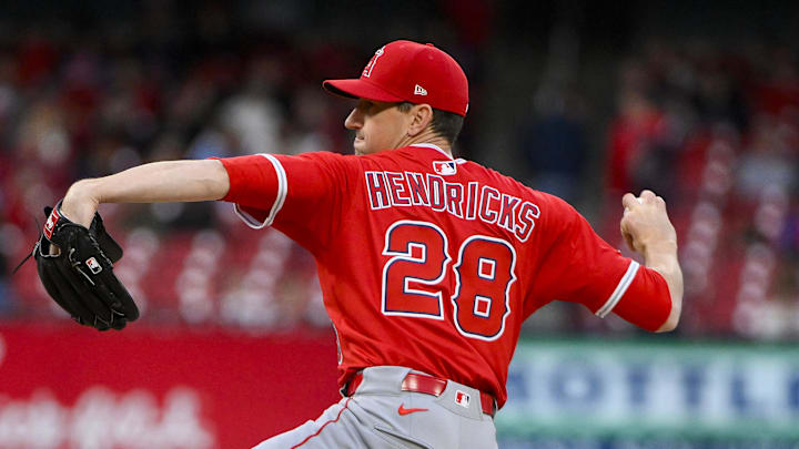 Los Angeles Angels starting pitcher Kyle Hendricks (28) pitches against the St. Louis Cardinals during the first inning at Busch Stadium on April 1.