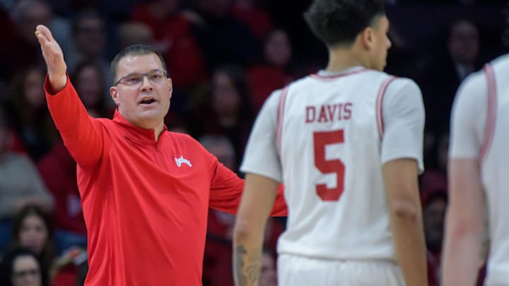 Bradley head coach Brian Wardle 