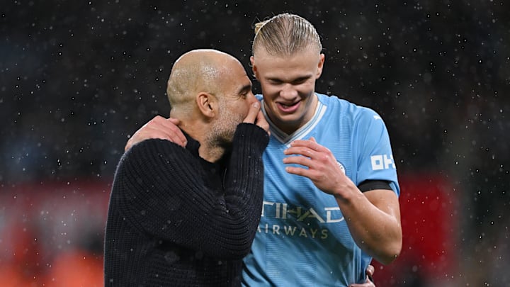 Pep Guardiola (l.) und Erling Haaland (r.)