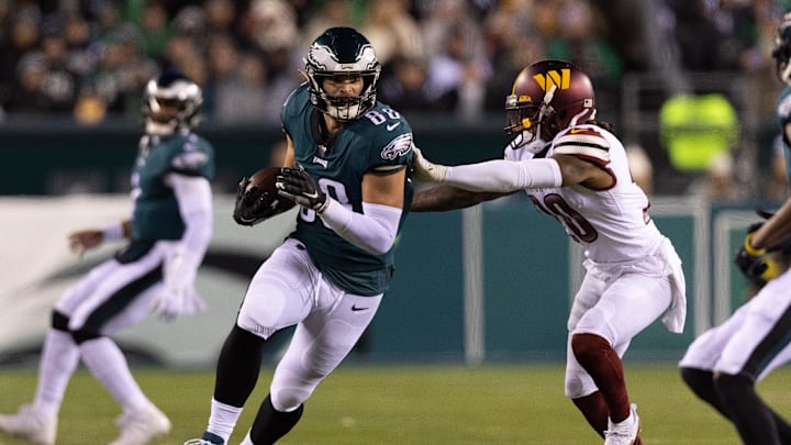 Philadelphia Eagles tight end Dallas Goedert (88).