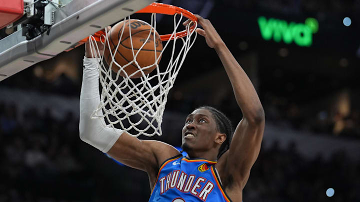 Mar 2, 2025; San Antonio, Texas, USA;  Oklahoma City Thunder forward Jalen Williams (8) dunks in the second half against the San Antonio Spurs at Frost Bank Center. Mandatory Credit: Daniel Dunn-Imagn Images