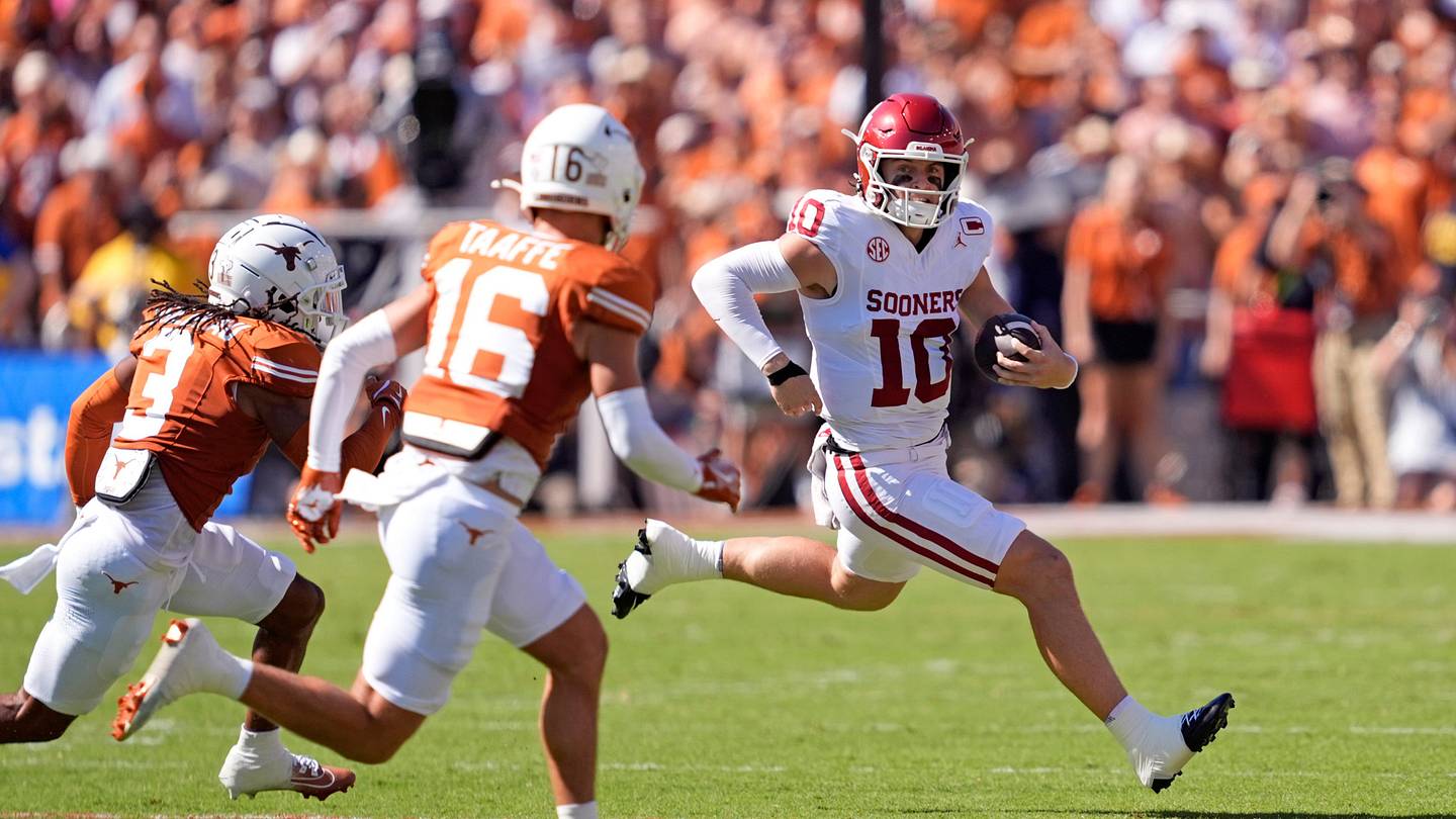 Oklahoma's Quarterback Problem Just Got Interesting for Texas