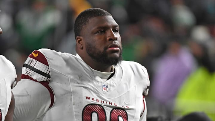 Nov 14, 2024; Philadelphia, Pennsylvania, USA; Washington Commanders defensive tackle Phidarian Mathis (98) against the Philadelphia Eagles at Lincoln Financial Field. Mandatory Credit: Eric Hartline-Imagn Images