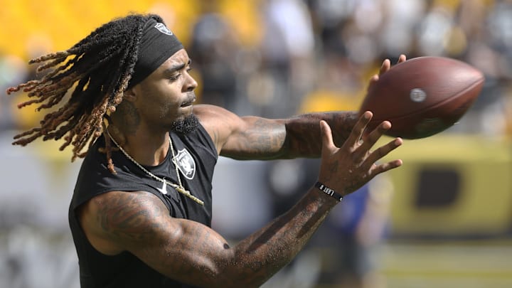 Sep 19, 2021; Pittsburgh, Pennsylvania, USA;  Las Vegas Raiders cornerback Damon Arnette (20) warms up before the game against the Pittsburgh Steelers at Heinz Field. Mandatory Credit: Charles LeClaire-Imagn Images