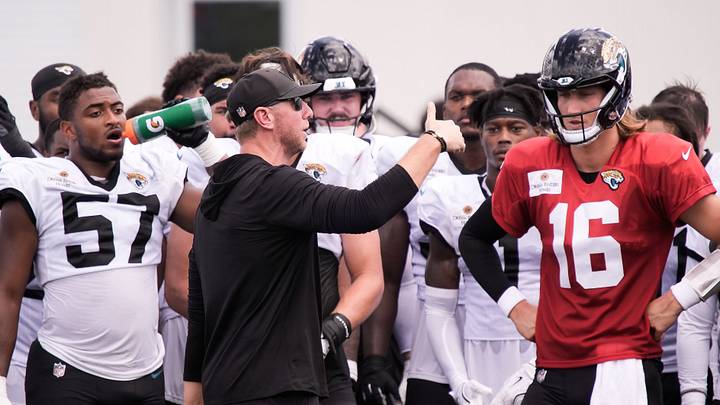Jacksonville Jaguars Head Coach Liam Coen talks with his team after the Jacksonville Jaguars eighth day of NFL Training Camp at the Miller Electric Center in Jacksonville, Fla., Friday, August 7, 2026.    [Doug Engle/Florida Times-Union]