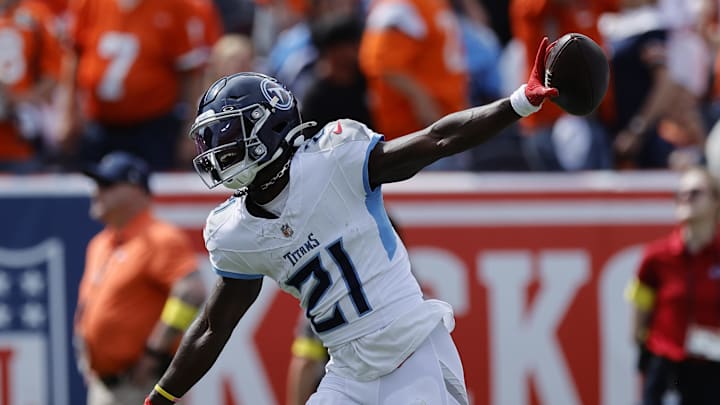 Sep 7, 2025; Denver, Colorado, USA; Tennessee Titans cornerback Roger McCreary (21) reacts after an interception against the Denver Broncos in the first half at Empower Field at Mile High. Mandatory Credit: Isaiah J. Downing-Imagn Images Sep 7, 2025; Denver, Colorado, USA; Tennessee Titans cornerback Roger McCreary (21) reacts after an interception against the Denver Broncos in the first half at Empower Field at Mile High. Mandatory Credit: Isaiah J. Downing-Imagn Images