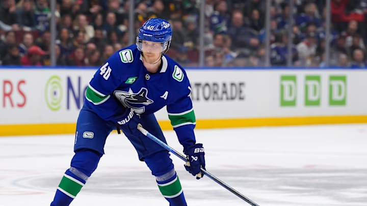 Colorado Avalanche v Vancouver Canucks