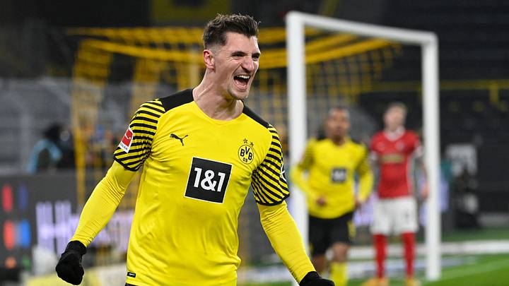 FBL-GER-BUNDESLIGA-DORTMUND-FREIBURG