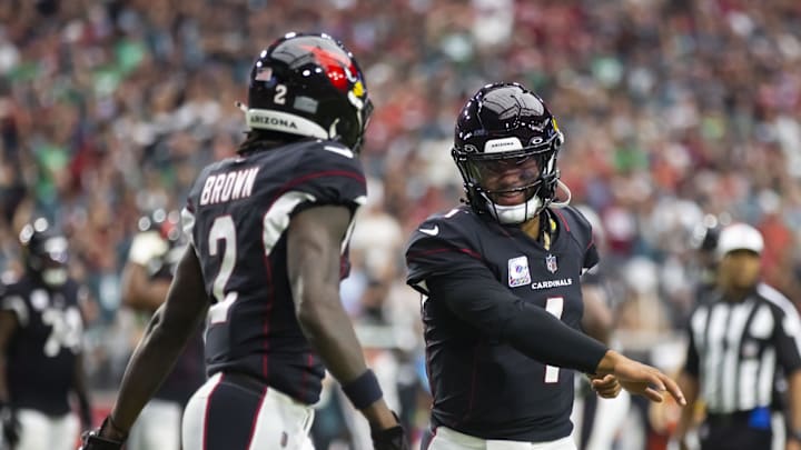 Oct 9, 2022; Glendale, Arizona, USA; Arizona Cardinals quarterback Kyler Murray (1) celebrates a