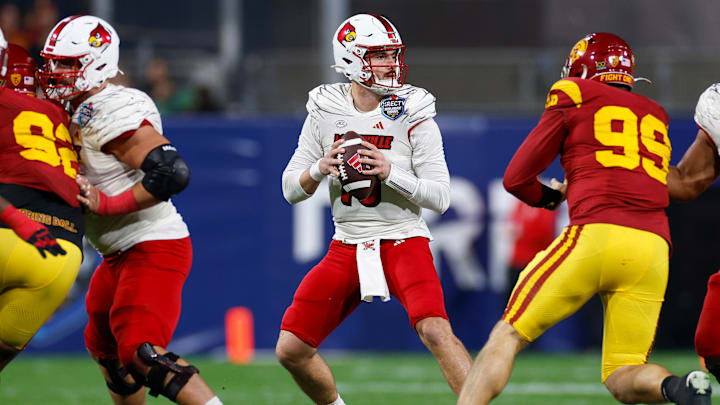 DIRECTV Holiday Bowl - Louisville v USC