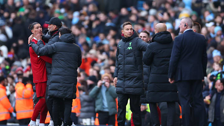Streit zwischen Darwin Nunez (links) und Pep Guardiola (rechts)