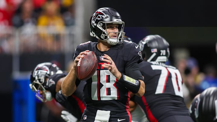 Sep 8, 2024; Atlanta, Georgia, USA; Atlanta Falcons quarterback Kirk Cousins (18) drops back to pass against the Pittsburgh Steelers in the second quarter at Mercedes-Benz Stadium. Mandatory Credit: Brett Davis-Imagn Images
