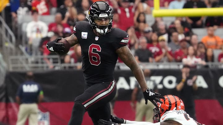 Arizona Cardinals running back James Conner (6).