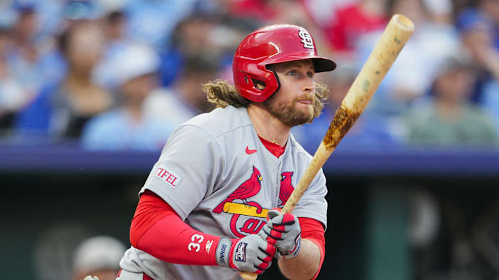 Brendan Donovan is red-hot for St. Louis, bringing momentum to gain two bases on Monday against the Tigers.