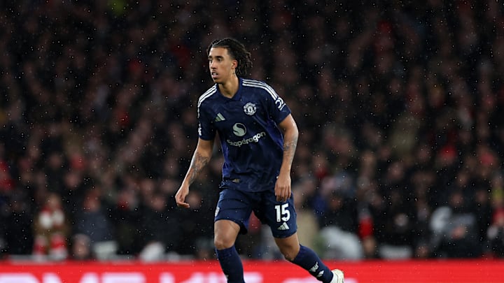 Leny Yoro made his debut