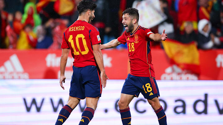 Jordi Alba y Marco Asensio