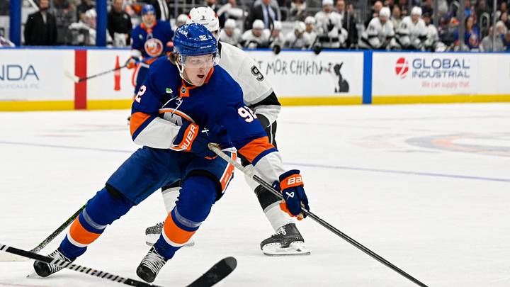 Mar 13, 2026; Elmont, New York, USA; New York Islanders right wing Simon Holmstrom (92) skates with the puck against the Los Angeles Kings during the second period at UBS Arena. Mandatory Credit: Dennis Schneidler-Imagn Images Mar 13, 2026; Elmont, New York, USA; New York Islanders right wing Simon Holmstrom (92) skates with the puck against the Los Angeles Kings during the second period at UBS Arena. Mandatory Credit: Dennis Schneidler-Imagn Images