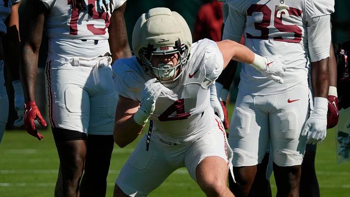 April 7, 2026; Tuscaloosa, AL, USA; Linebacker Luke Metz runs a drill during Spring Practice at the University of Alabama. April 7, 2026; Tuscaloosa, AL, USA; Linebacker Luke Metz runs a drill during Spring Practice at the University of Alabama.