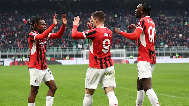 AC Milan es nuevo equipo de Santiago Giménez AC Milan es nuevo equipo de Santiago Giménez