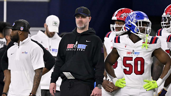 Jan 30, 2025; Arlington, TX, USA; West head coach Shane Bowen of the New York Giants looks on from the sidelines during the first half against the East at AT&T Stadium.  