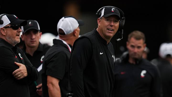 Sep 5, 2026; Cincinnati, Ohio, USA; Cincinnati Bearcats head coach Scott Satterfield reacts from the sideline during the game against the Boston College Eagles in the second half at Nippert Stadium. Mandatory Credit: Aaron Doster-Imagn Images Sep 5, 2026; Cincinnati, Ohio, USA; Cincinnati Bearcats head coach Scott Satterfield reacts from the sideline during the game against the Boston College Eagles in the second half at Nippert Stadium. Mandatory Credit: Aaron Doster-Imagn Images