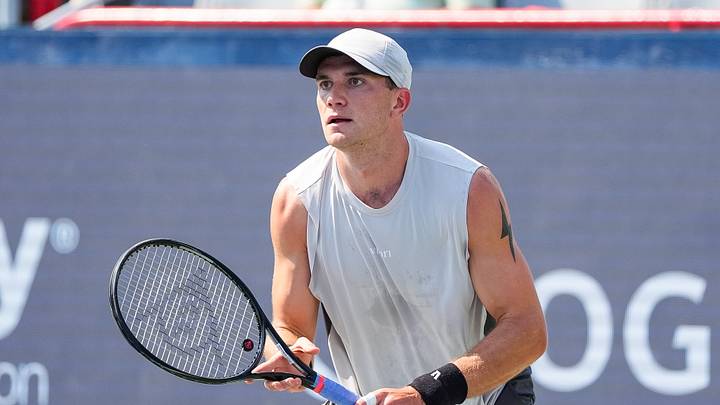 Aug 4, 2026; Jack Draper (GBR) waits for Terence Atmane (FRA) to serve the ball in first round play at IGA Stadium. Mandatory Credit: David Kirouac-Imagn Images Aug 4, 2026; Jack Draper (GBR) waits for Terence Atmane (FRA) to serve the ball in first round play at IGA Stadium. Mandatory Credit: David Kirouac-Imagn Images