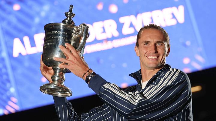 Alexander Zverev celebrates his 2026 US Open win.