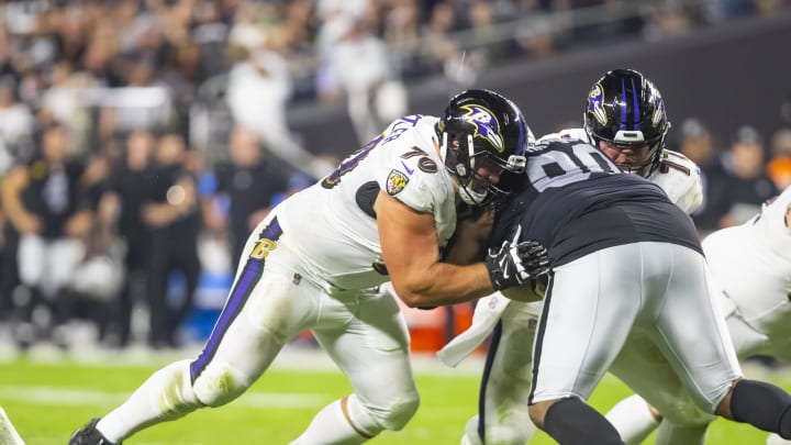 Baltimore Ravens guard Kevin Zeitler (70). Baltimore Ravens guard Kevin Zeitler (70).