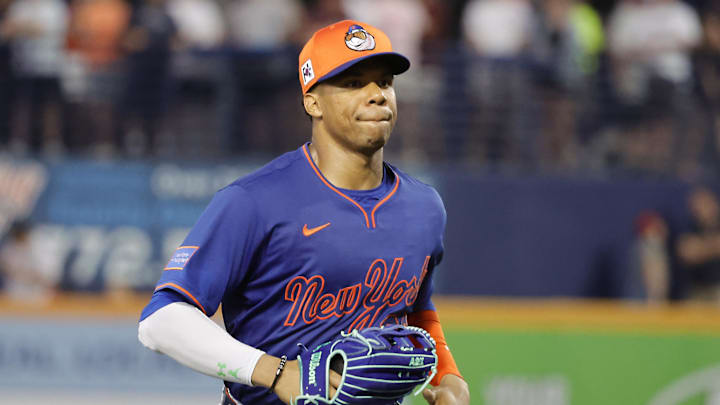 Mar 14, 2025; Port St. Lucie, Florida, USA; New York Mets outfielder Juan Soto (22) returns from the field during the sixth inning against the St. Louis Cardinals at Clover Park. Mandatory Credit: Reinhold Matay-Imagn Images Mar 14, 2025; Port St. Lucie, Florida, USA; New York Mets outfielder Juan Soto (22) returns from the field during the sixth inning against the St. Louis Cardinals at Clover Park. Mandatory Credit: Reinhold Matay-Imagn Images