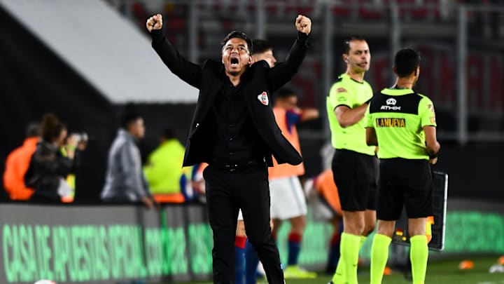 El "Muñeco" quiere festejar de esta forma su primera liga local.