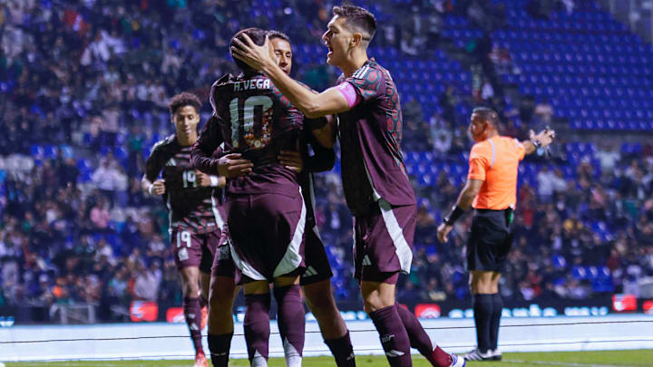 Mexico v Valencia - International Friendly Mexico v Valencia - International Friendly