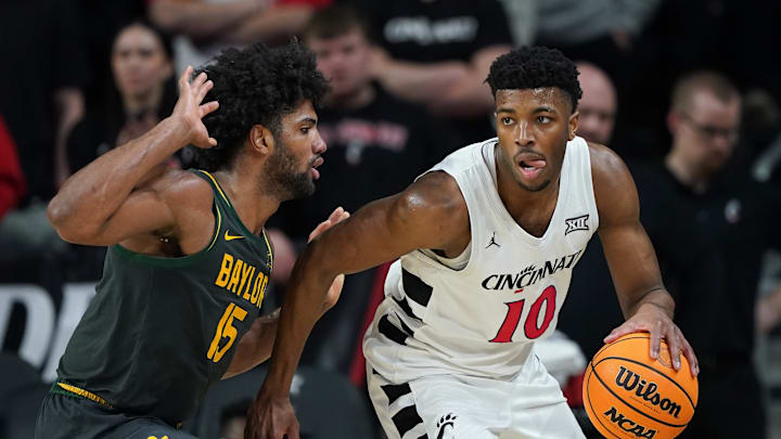 Cincinatti wing Josh Reed (10)