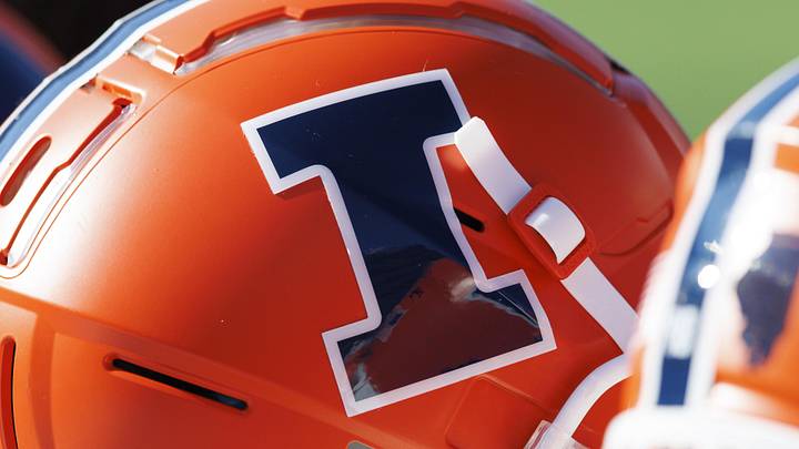 Oct 1, 2022; Madison, Wisconsin, USA;  Illinois Fighting Illini logo on a helmet during warmups prior to the game against the Wisconsin Badgers at Camp Randall Stadium. Mandatory Credit: Jeff Hanisch-Imagn Images