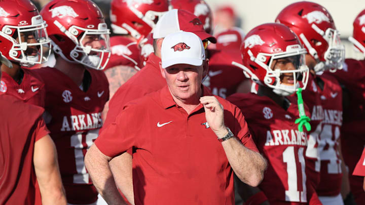 Aug 29, 2024; Little Rock, Arkansas, USA; Arkansas Razorbacks offensive coordinator Bobby Petrino prior to the game against the Pine Bluff Golden Lions at War Memorial Stadium. Mandatory Credit: Nelson Chenault-Imagn Images Aug 29, 2024; Little Rock, Arkansas, USA; Arkansas Razorbacks offensive coordinator Bobby Petrino prior to the game against the Pine Bluff Golden Lions at War Memorial Stadium. Mandatory Credit: Nelson Chenault-Imagn Images